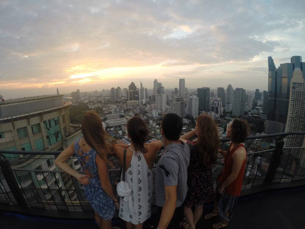 Sky_bar_Anantara_Sathorn_zoom_Bangkok-mercado-flutuante Sky_bar_Anantara_Sathorn_zoom_Bangkok