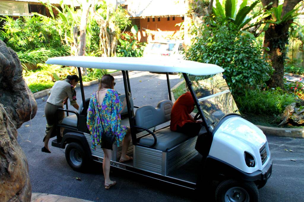 Panviman Chiang Mai Spa Resort - O carrinho de golfe que roda todo o resort Panviman Chiang Mai Spa Resort - O carrinho de golfe que roda todo o resort