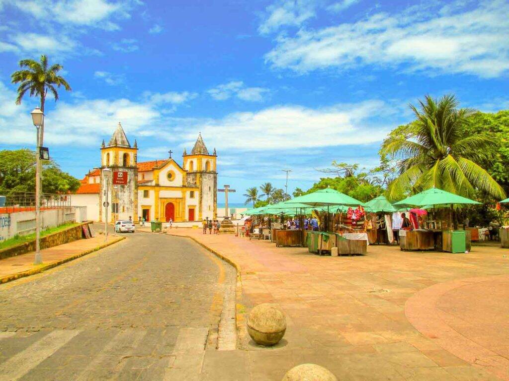Ruas e pracinhas de Olinda, Pernambuco. Cidades lindas para visitar no Brasil