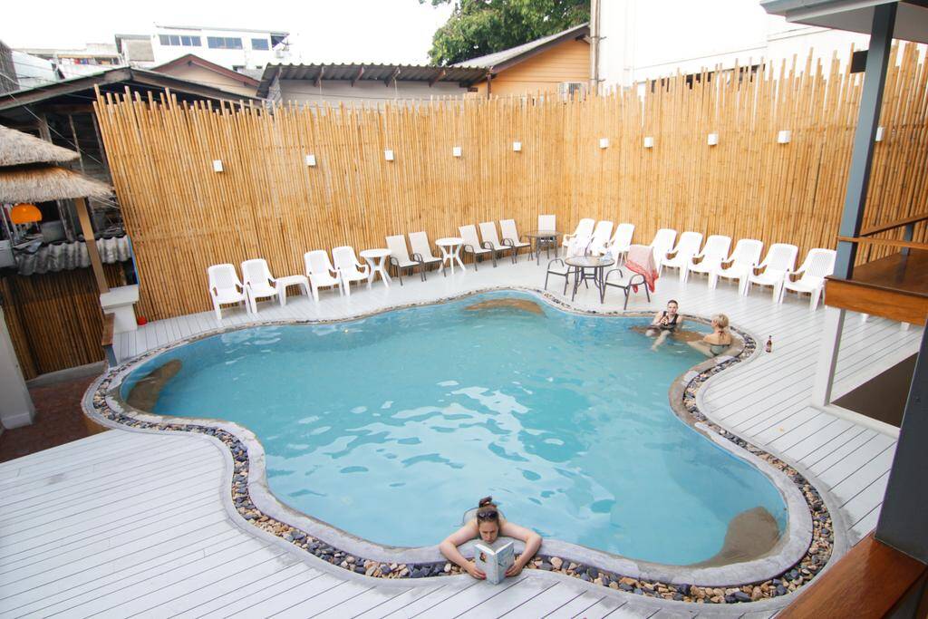 Cinnamon Residence - piscina em Bangkok