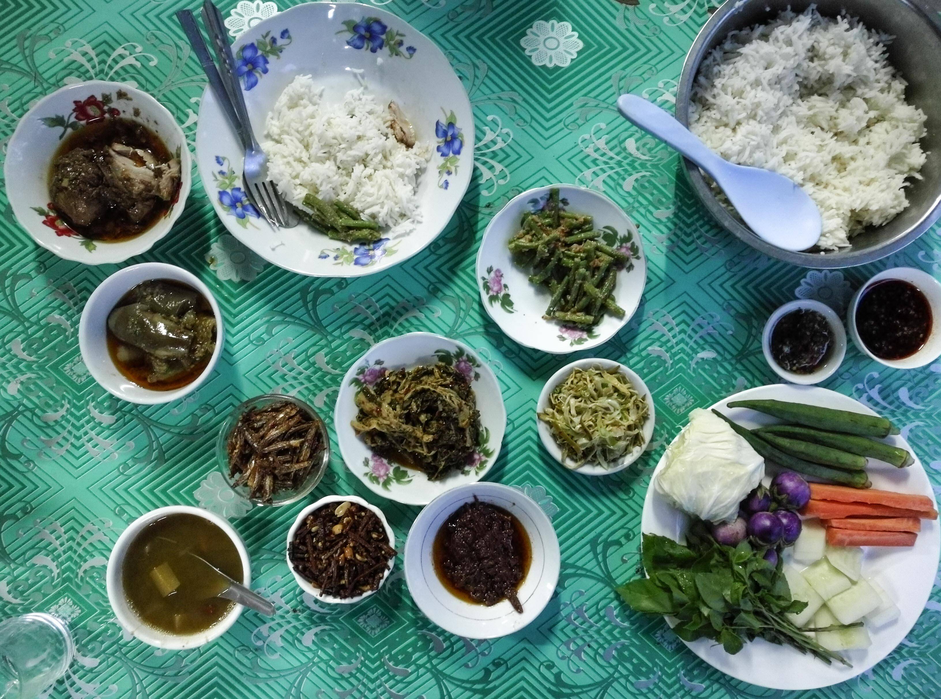 Comida típica do Myanmar
