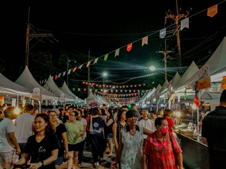 Night Market em Phuket é uma das principais coisas para fazer a noite.